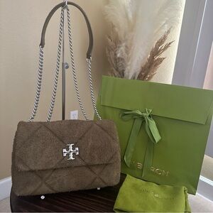 Tory Burch KIRA DIAMOND QUILT SUEDE SHOULDER BAG